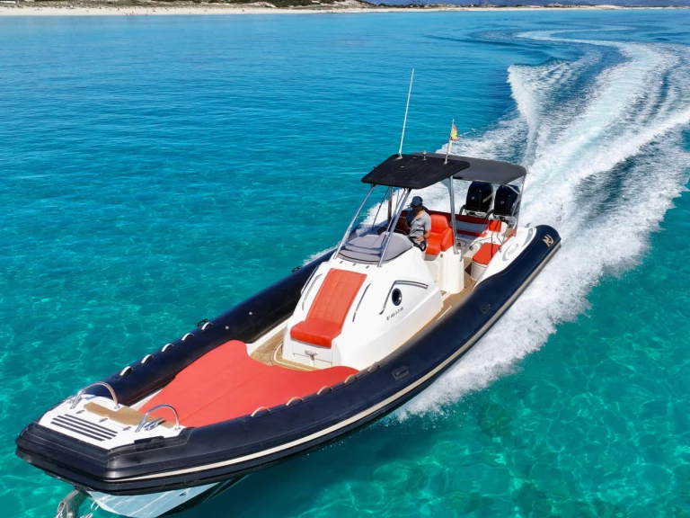 Gommone a noleggio a Marina Botafoch al miglior prezzo
