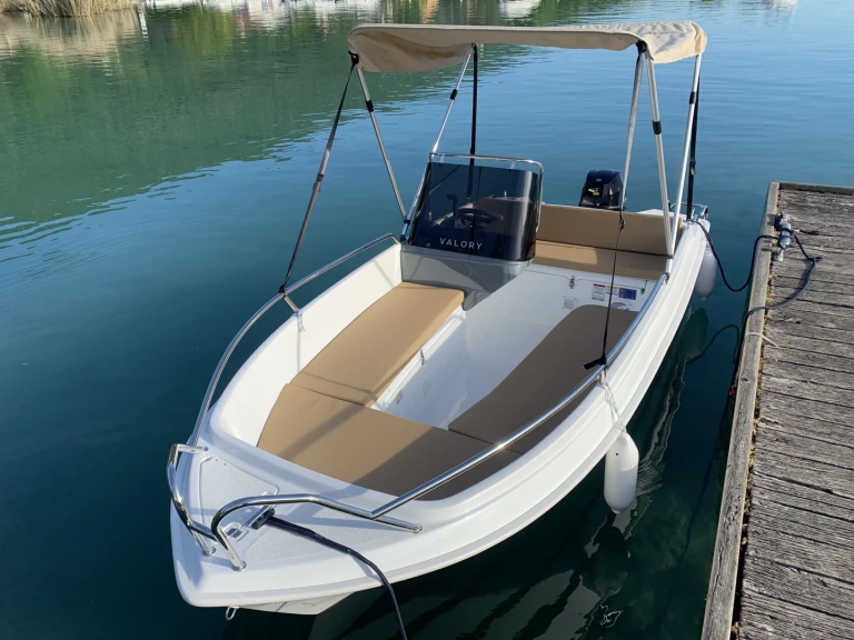 Valory V440 da affittare a  Annecy