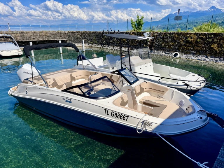 Noleggio Barca a motore con o senza skipper Bayliner a Amphion-les-Bains