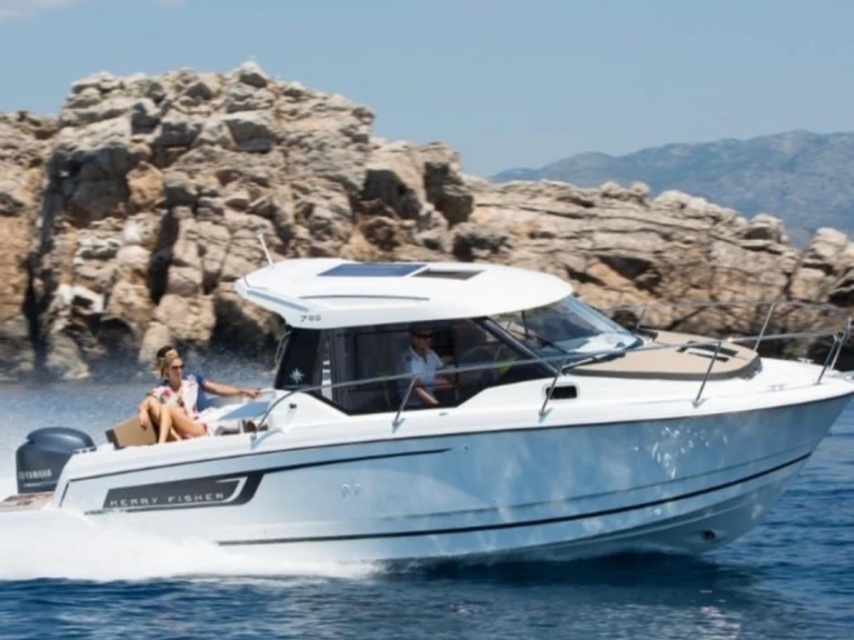 Noleggiare una merry fisher 795 a Spalato