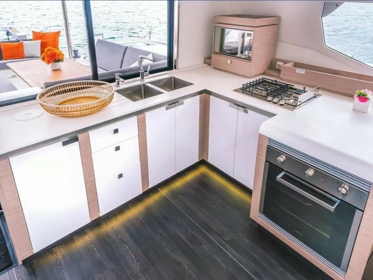 Noleggio Catamarano con o senza skipper Fountaine Pajot a Le Marin