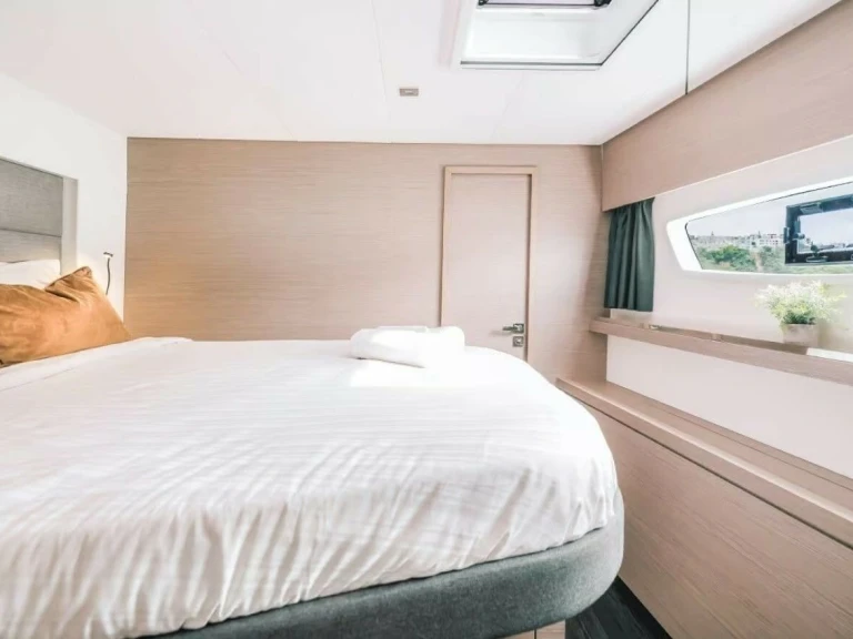 Noleggio Catamarano Fountaine Pajot con patente nautica