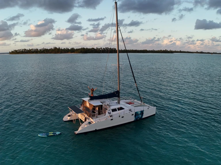 Noleggiare una Multicap-Caraibes Punch 12,50 a Papeete