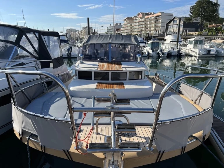 Beacher Beacher V10 Croisière da affittare a  Arcachon