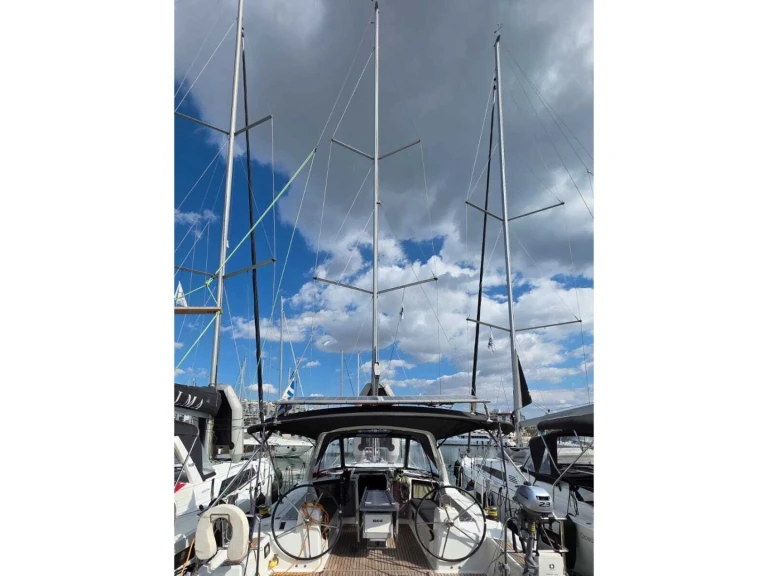 Bénéteau Oceanis 41.1 da affittare a  Gouviá