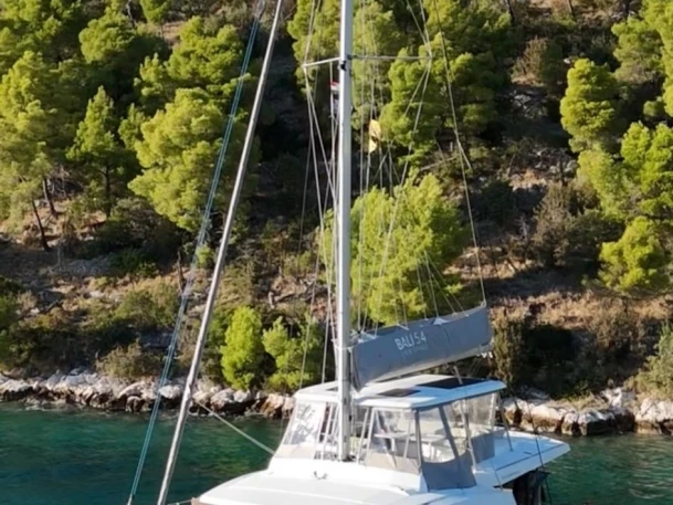 Noleggio Catamarano con o senza skipper Bali a Kaštel Gomilica