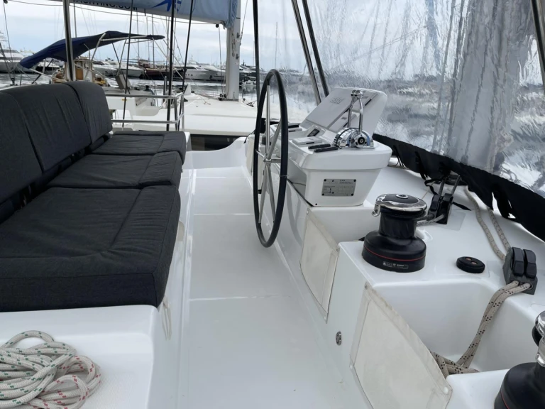 Noleggio barche Álimos economico Lagoon 50
