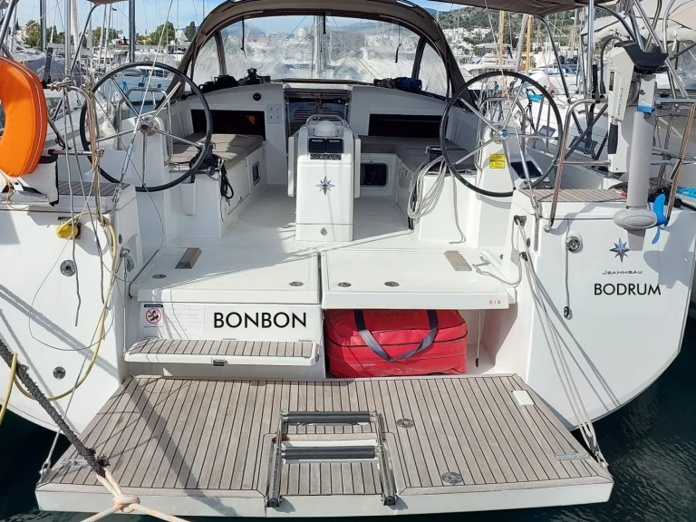 Noleggio Barca a vela a Bodrum – Jeanneau Sun Odyssey 440