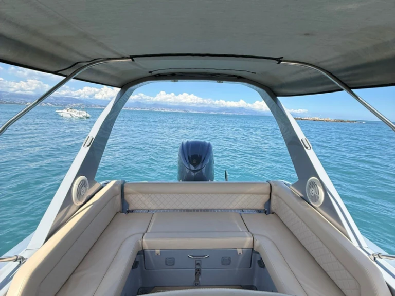 Noleggio Gommone a Antibes – Salpa Salpa Soleil 28