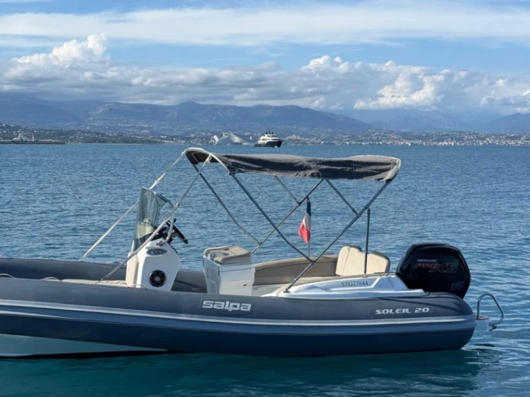 Noleggio Gommone Salpa con patente nautica