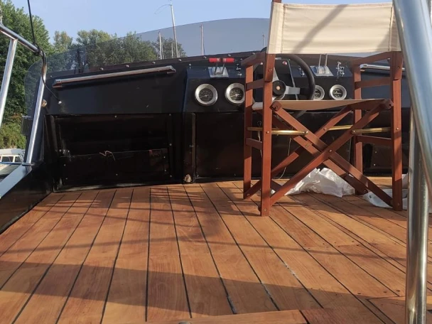 Noleggio Barca a motore a Angera – Posillipo Martinica 42 