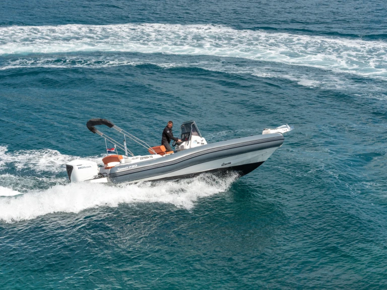 Noleggio barche Marlin Boat 790 Pro Dynamic a Trogir su Samboat