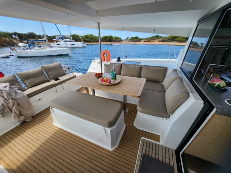 Noleggio Catamarano a Porquerolles – Fountaine Pajot Astrea 42
