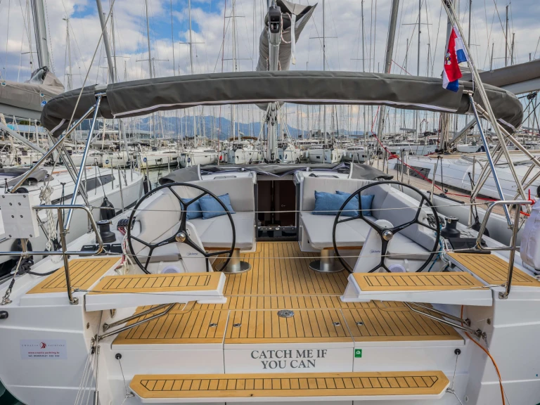 Hanse Hanse 410 da affittare a  Sebenico