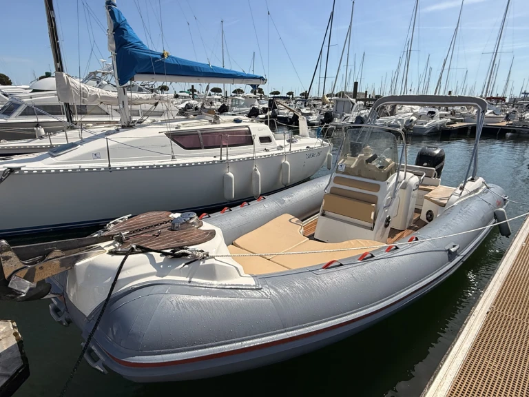 Noleggio Gommone Nuova Jolly con patente nautica