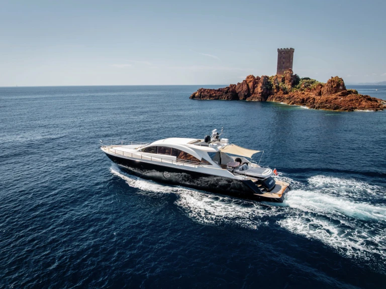Noleggio Yacht di lusso a Saint-Tropez – Aicon 72 SL