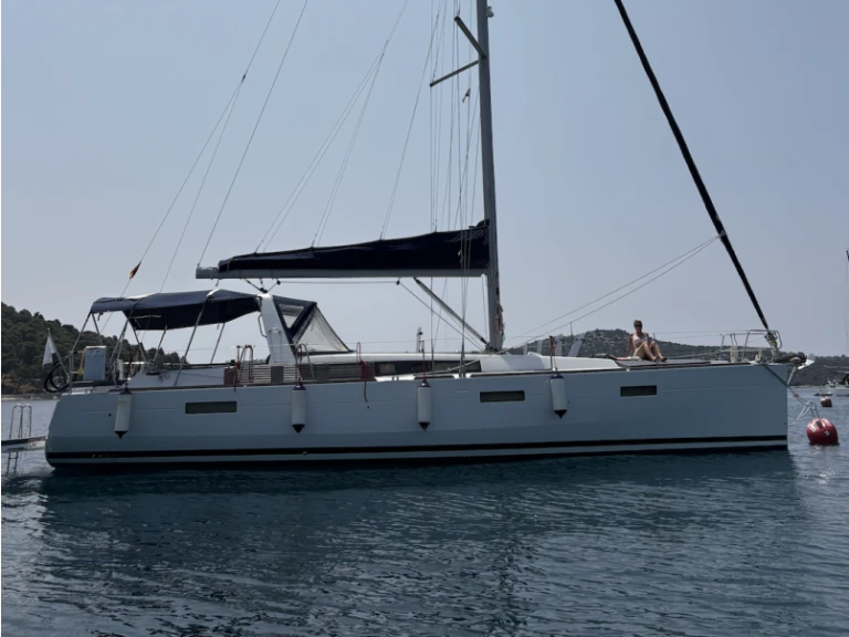 Bénéteau Oceanis 45 da affittare a  Rogosnizza