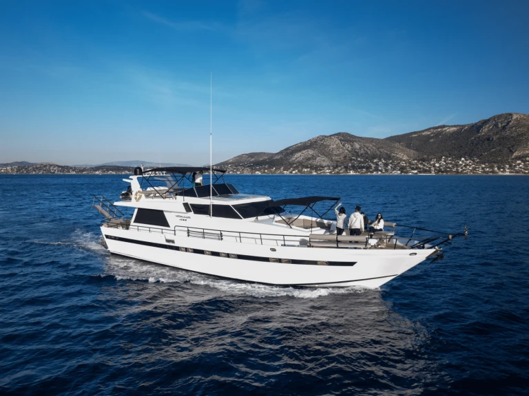 Noleggio Yacht di lusso a Mikrolimano – Cantieri Di Pisa AKhir