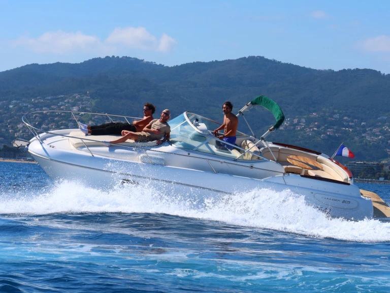 Noleggio Barca a motore con o senza skipper Jeanneau a Mandelieu-la-Napoule