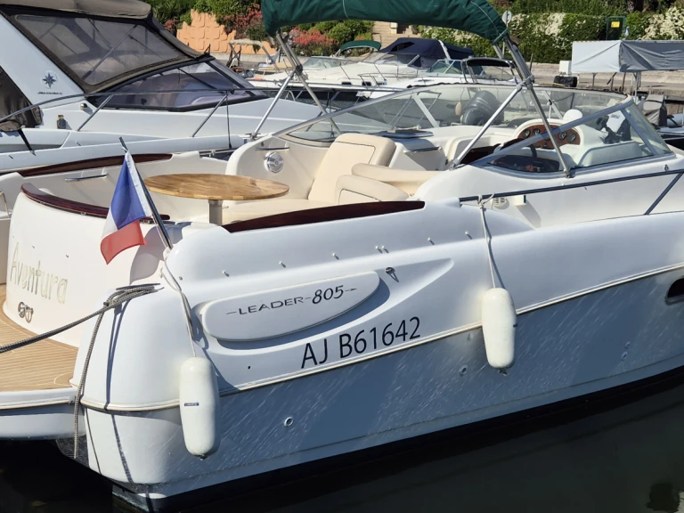 Noleggio Barca a motore con o senza skipper Jeanneau a Mandelieu-la-Napoule