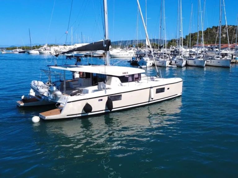 Noleggio Catamarano a Sebenico – Lagoon Lagoon 42