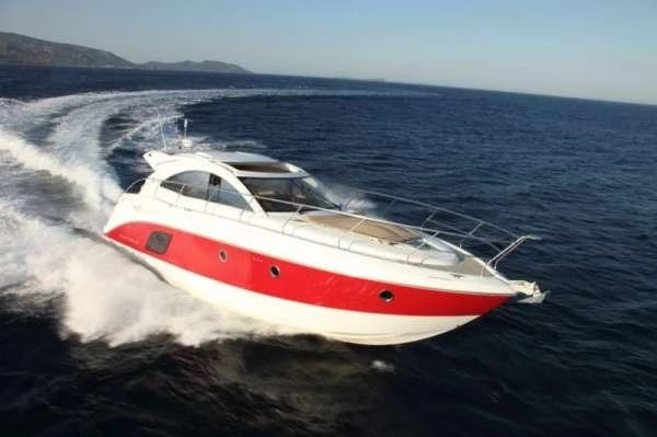 Yacht di lusso a noleggio a Valencia al miglior prezzo