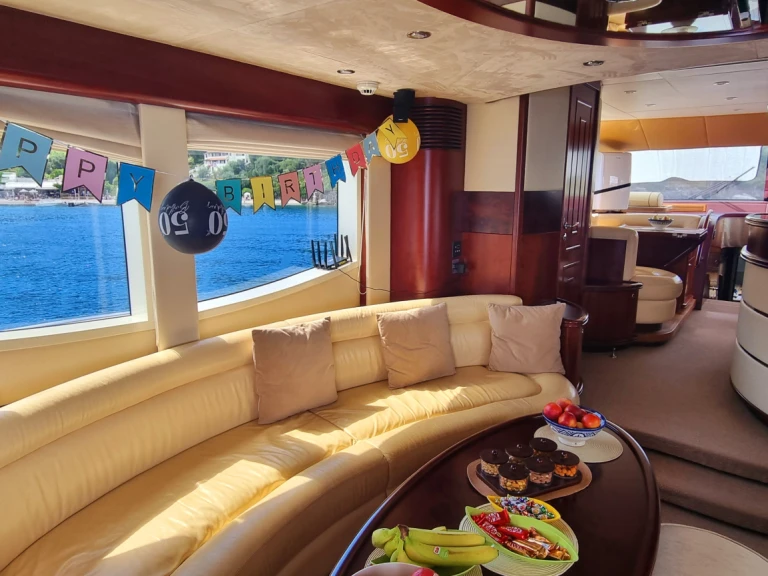Noleggio Yacht di lusso Gulf Craft con patente nautica