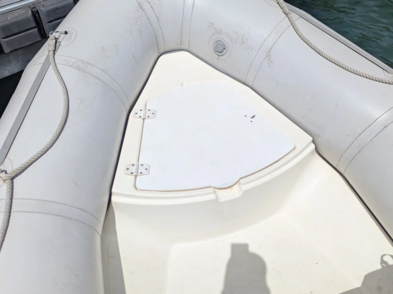 Noleggio barche Bombard Explorer 500 SB a Annecy su Samboat