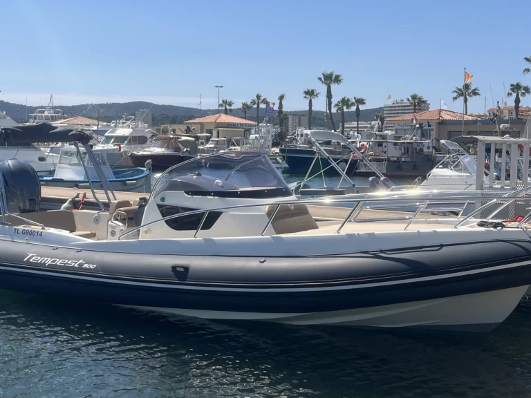 Noleggio a Le Lavandou – Capelli Tempest 900 WA su SamBoat