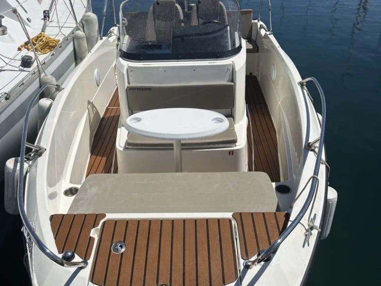 Quicksilver Activ 605 Open da affittare a  Marsiglia