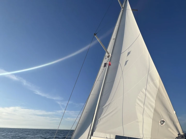 Noleggio Barca a vela Jeanneau con patente nautica