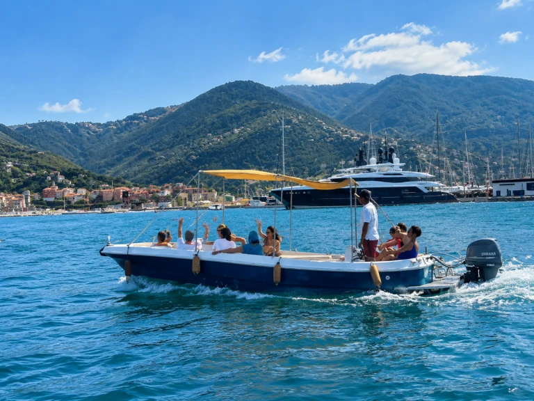 Noleggio Barca a motore con o senza skipper Gozzo a La Spezia