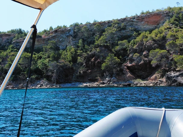 Gommone a noleggio a Portinatx al miglior prezzo