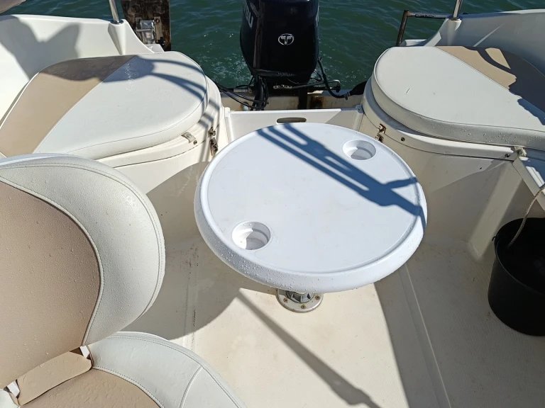 Noleggio barche Le Barcarès economico Activ 470 Cabin
