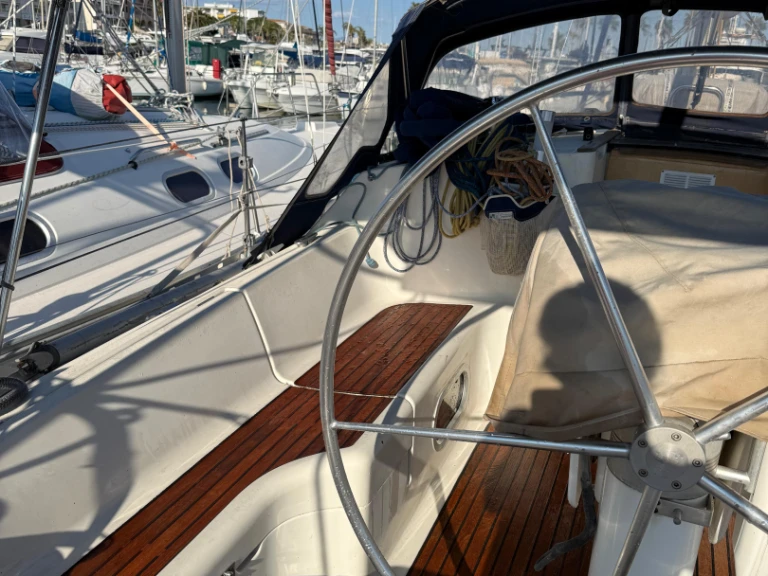 Barca a vela a noleggio a Golfe-Juan al miglior prezzo