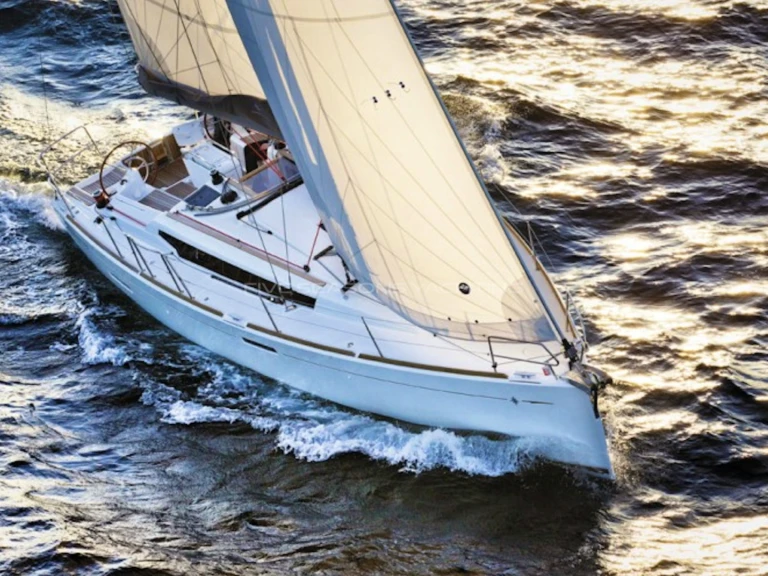 Jeanneau Sun Odyssey 389 da affittare a  Palma de Maiorca