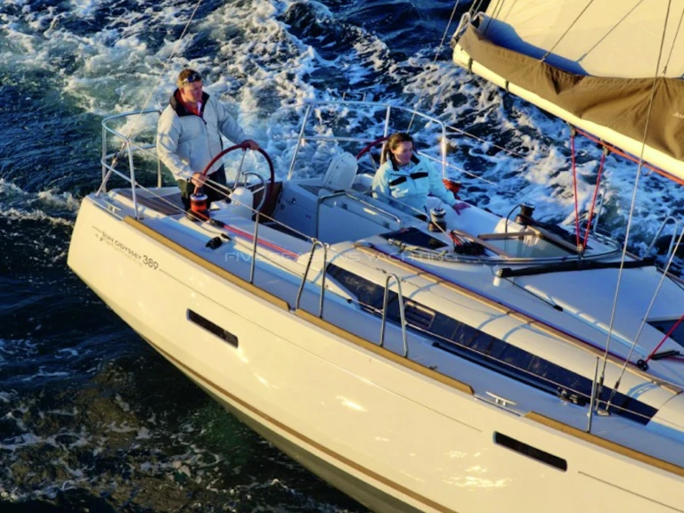 Barca a vela a noleggio a Palma de Maiorca al miglior prezzo