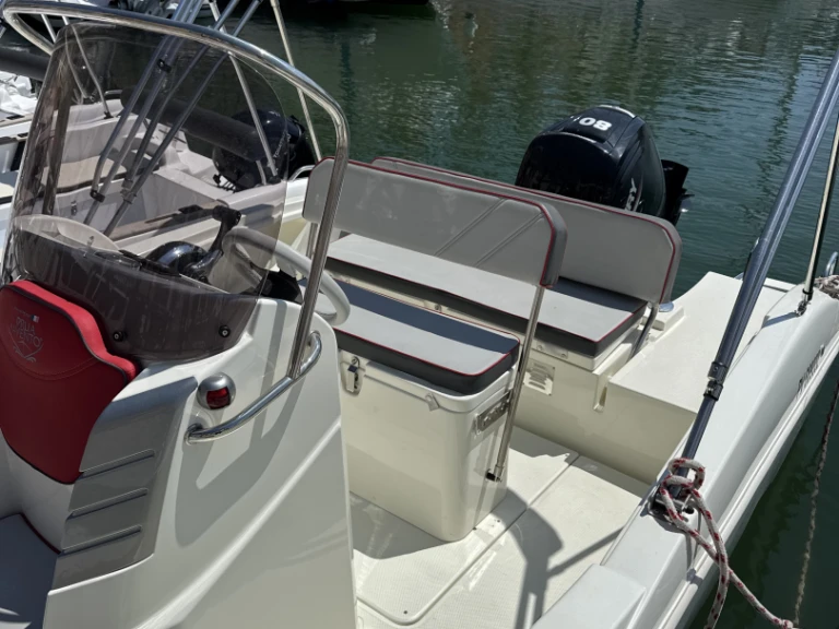 Noleggio Barca a motore con o senza skipper Prua al vento a Argelès-sur-Mer