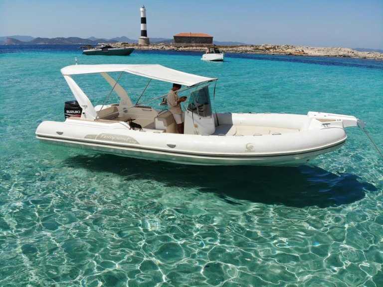 Noleggio barche Portocolom economico Tempest 770 S