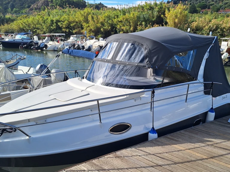 Noleggio barche Italmar Italmar Cabin 23 a Piombino su Samboat
