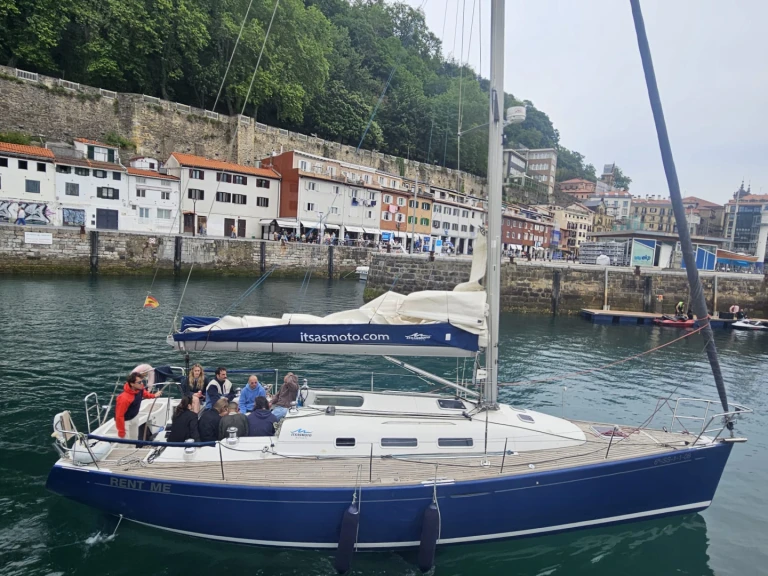 Noleggio Barca a vela Bénéteau con patente nautica