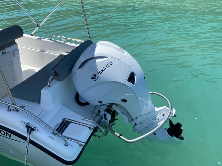 Noleggiare una Poseidon BLU WATER 185 a Meillerie