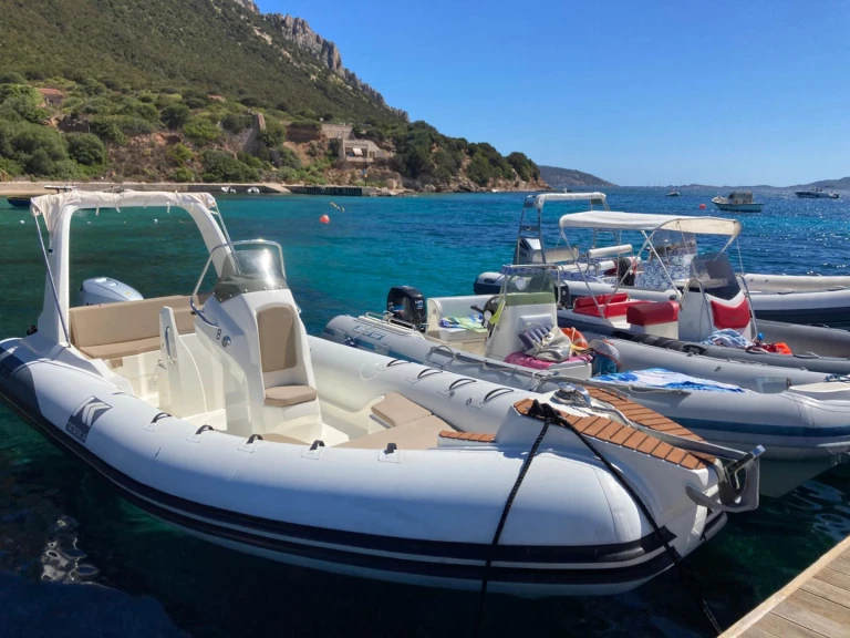 Noleggio barche Porto Rotondo economico 700