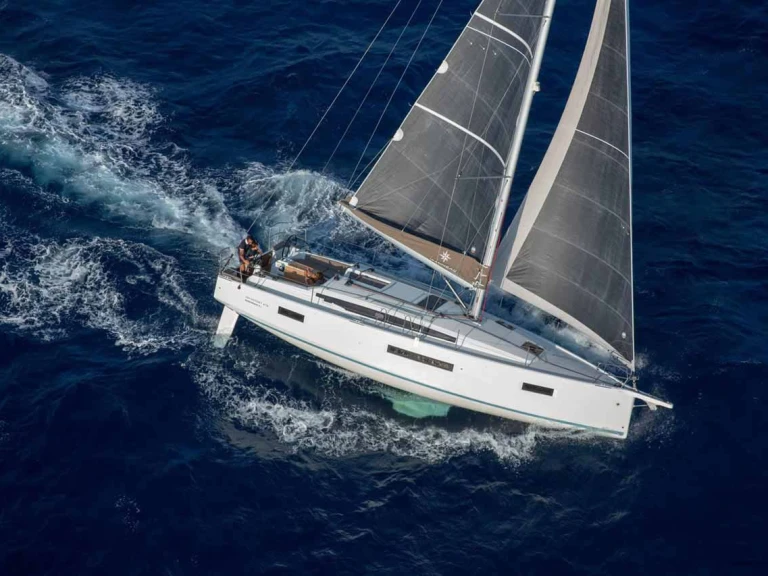 Noleggiare una Jeanneau Sun Odyssey 410 a Trogir