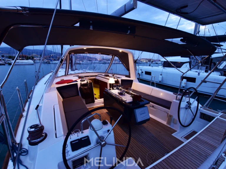 Noleggiare una Bénéteau Oceanis 45 a Lefkáda