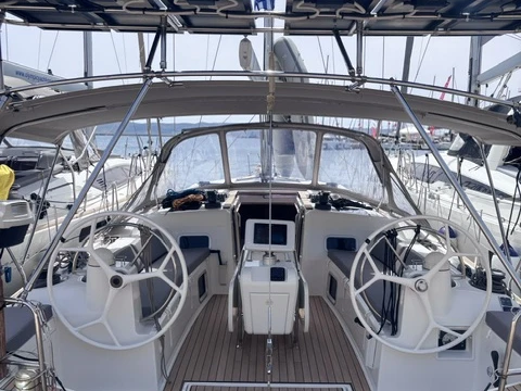 Noleggio barche Jeanneau Sun Odyssey 479 a Lávrio su Samboat