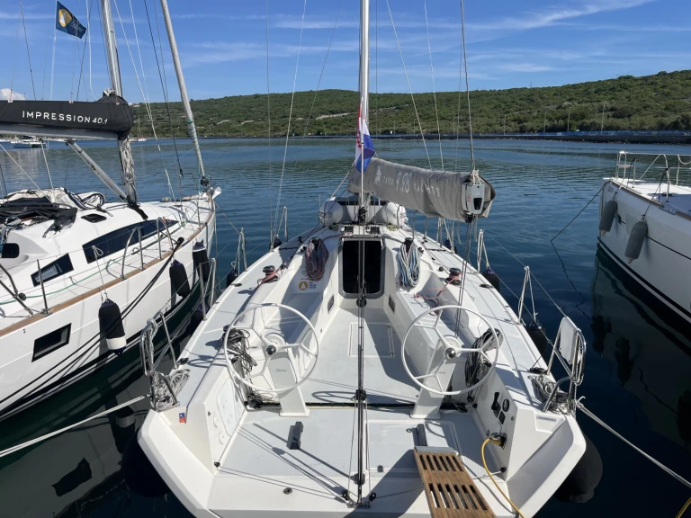 Noleggio barche Italia Yachts Italia 9.98 a Punat su Samboat