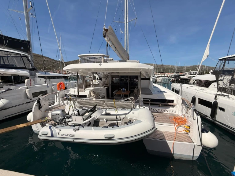 Catamarano a noleggio a Seget Donji al miglior prezzo