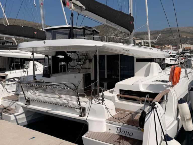 Noleggio Catamarano con o senza skipper Lagoon a Seget Donji