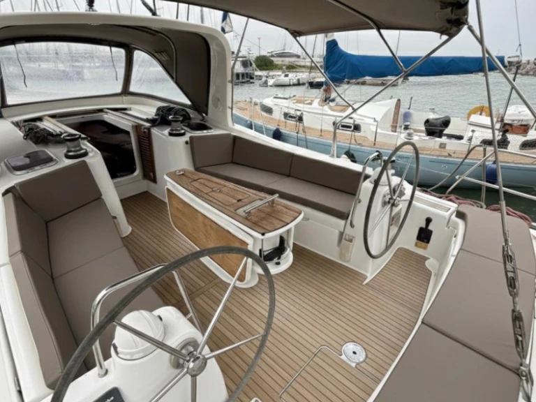 Noleggio Barca a vela Bénéteau con patente nautica